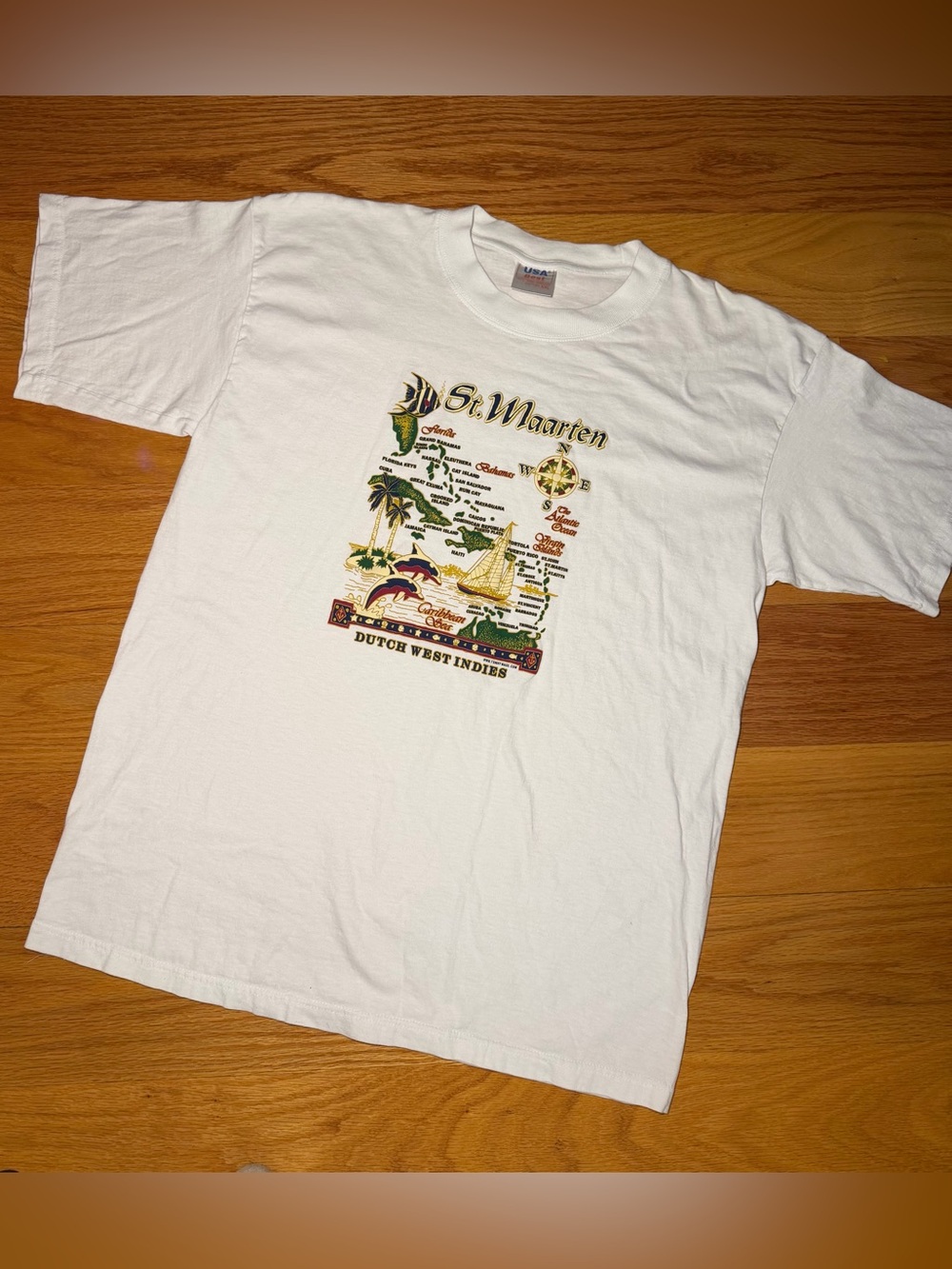 USA Best Vintage 90s St. Maarten Dutch West Indies Graphic T-Shirt